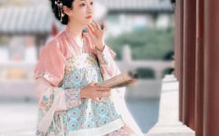 轮流内射小妞儿喷水干高H小说